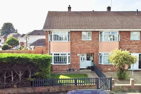 3 bedroom end of terrace house for sale, Richmond Gardens, Longlevens GL2