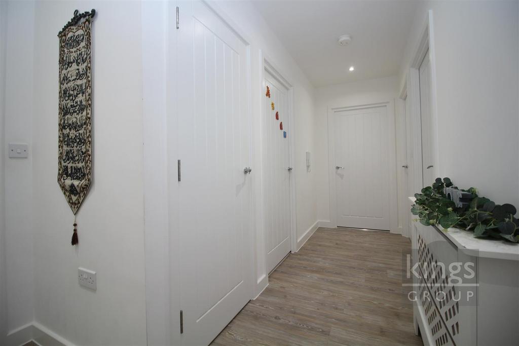Hallway.jpg
