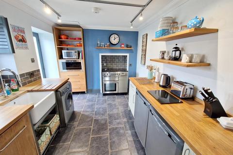 3 bedroom end of terrace house for sale, Cliff Road, Porthleven TR13