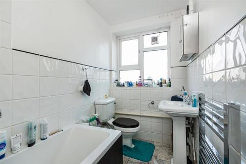 2 bedroom flat to rent - Sutherland Grove, SW18