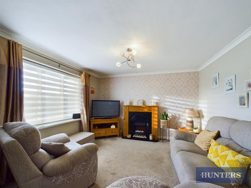 Burstall Walk, Bridlington 3 bed semidetached house for sale £155,000