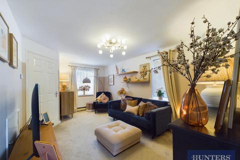 3 bedroom semi-detached house for sale, Warminster Close, Bridlington