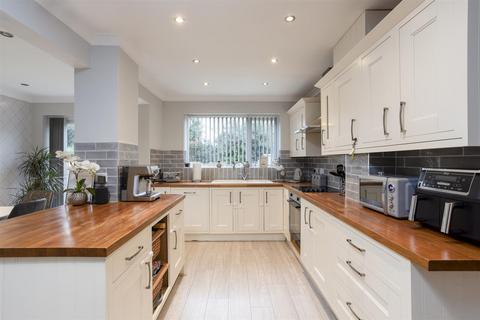 6 Stonebridge Drive, Wilberfoss, York, YO41 5PQ