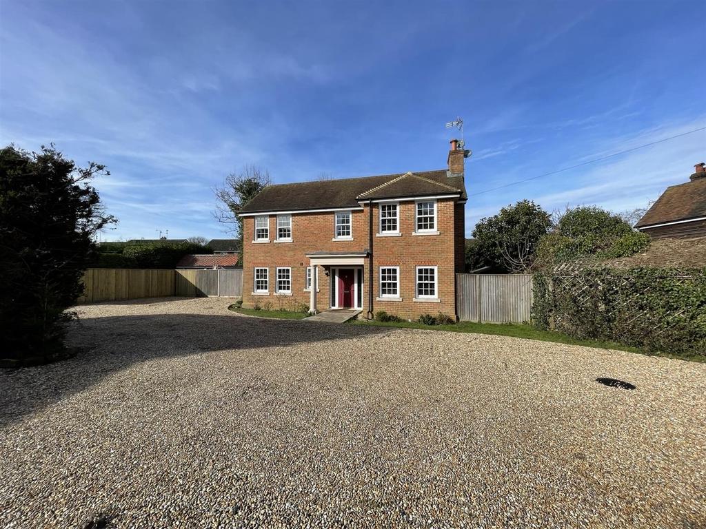The Limes, North Parade, Horsham 4 bed house to rent £3,500 pcm (£808 pw)