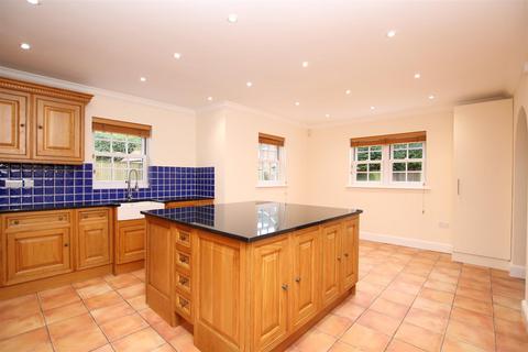 4 bedroom house to rent, The Limes, North Parade, Horsham