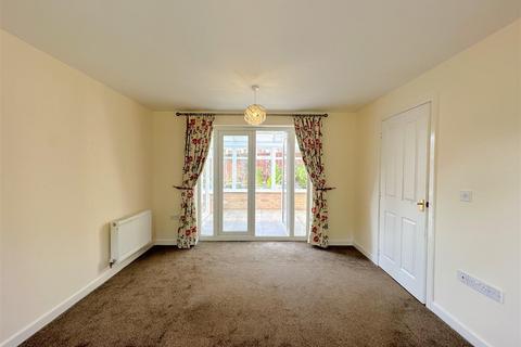 2 bedroom detached bungalow for sale, Bintree Close, Leicester LE5
