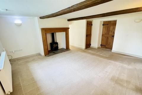 4 bedroom detached house to rent, South Lane, Cawthorne, Barnsley
