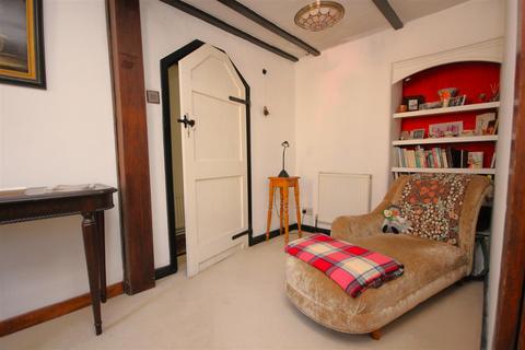 2 bedroom terraced house for sale, College Street, Higham Ferrers NN10
