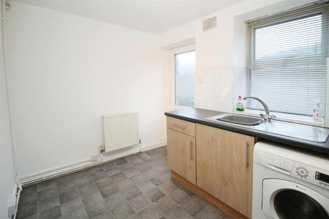 4 Apperley Road, Idle, Bradford, BD10 9RR
