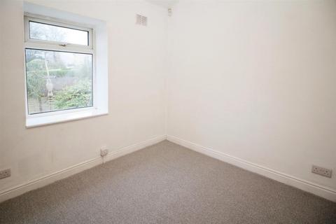 4 Apperley Road, Idle, Bradford, BD10 9RR