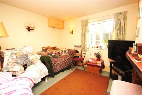 3 bedroom semi-detached house for sale - Main Street, Wellingborough NN9