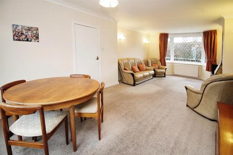 21 Moorside Gardens, Bradford, BD2 3RE