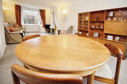 21 Moorside Gardens, Bradford, BD2 3RE