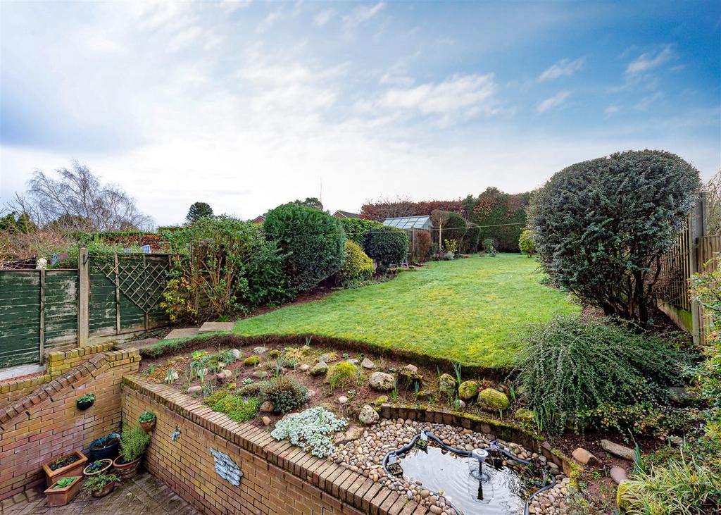 44 Common Road-gdn1.jpg