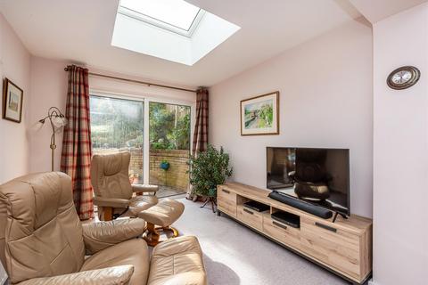 44 Common Road, Wombourne, Wolverhampton, WV5 0EZ