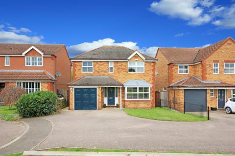 4 bedroom detached house for sale - Campion Close, Rushden NN10
