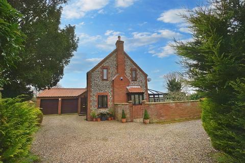 3 bedroom detached house for sale, The Green, Edgefield, NR24
