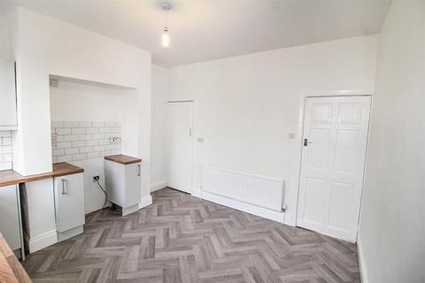 69 Mount Terrace, Bradford, BD2 2JE