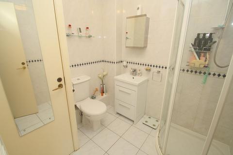 27 Aspen Close, Staines-upon-thames, TW18 4SW