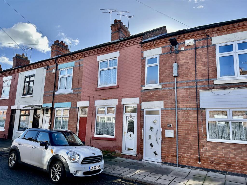 Dundonald Road, Leicester LE4 3 bed terraced house for sale £260,000