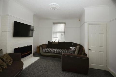 12 Ditmas Avenue, Anlaby Common, Hull, HU4 7SA