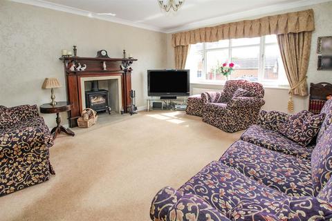 47 Sorrin Close, Idle, Bradford, BD10 8QF
