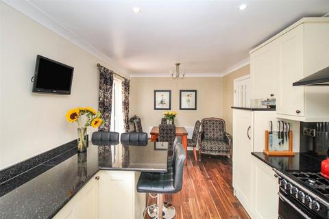 47 Sorrin Close, Idle, Bradford, BD10 8QF