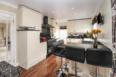47 Sorrin Close, Idle, Bradford, BD10 8QF