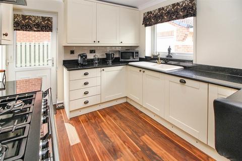 47 Sorrin Close, Idle, Bradford, BD10 8QF