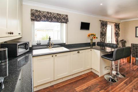 47 Sorrin Close, Idle, Bradford, BD10 8QF