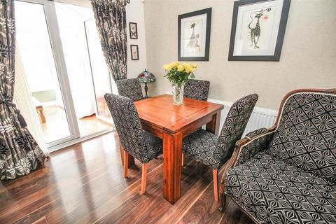 47 Sorrin Close, Idle, Bradford, BD10 8QF