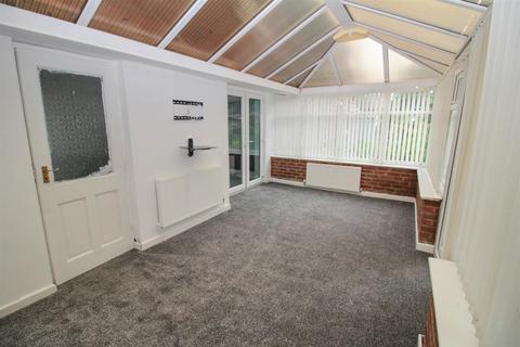 3 bedroom semi-detached house for sale - Ashbourne Haven, Bradford BD2