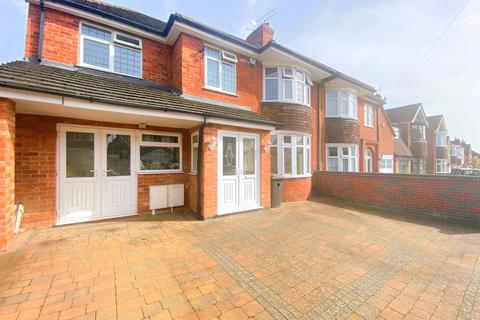 5 bedroom semi-detached house for sale, Byway Road, Leicester LE5