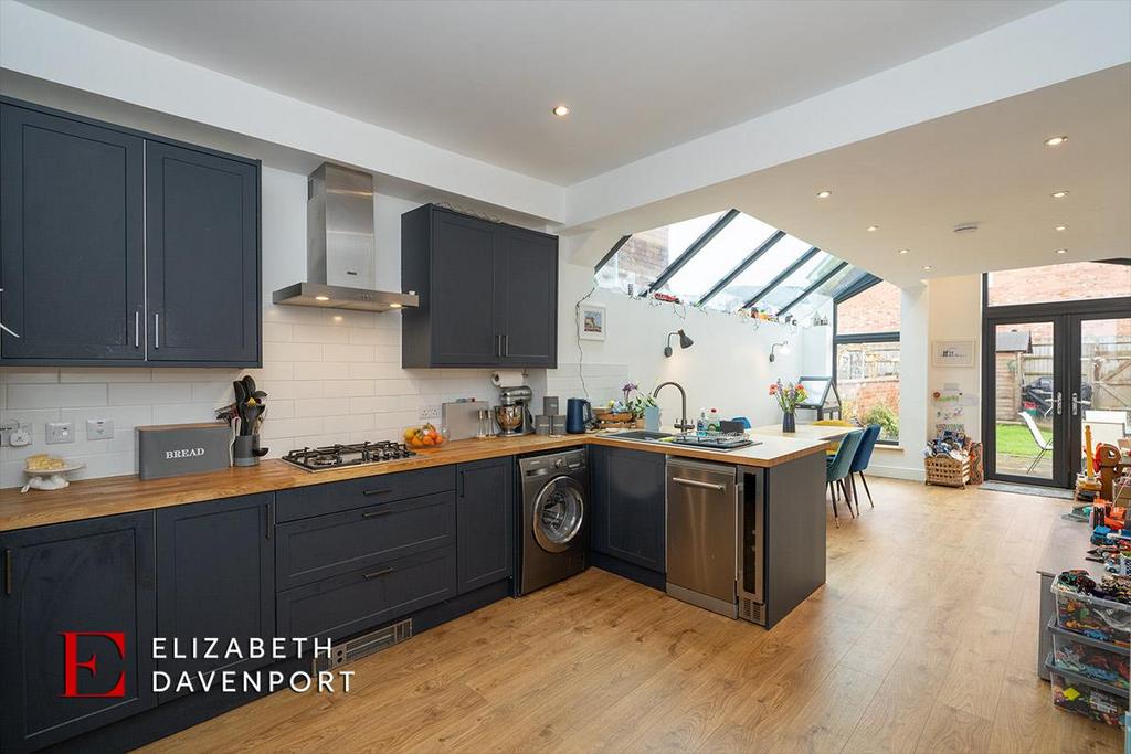 Clarendon Road, Kenilworth 3 bed terraced house for sale £475,000