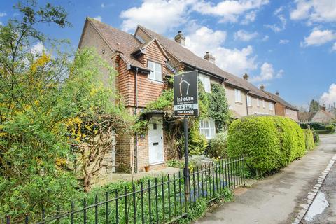 3 bedroom end of terrace house for sale - The Street, Wallingford OX10