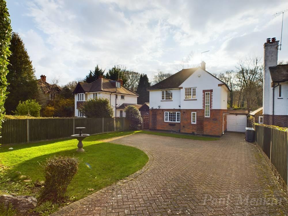 225 Farley Road, South Croydon, Surrey 3 bed detached house for sale
