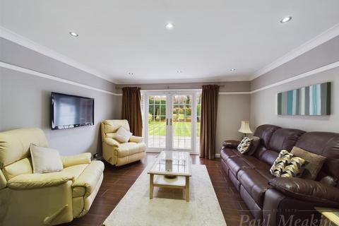 225 Farley Road, South Croydon, CR2 7NQ