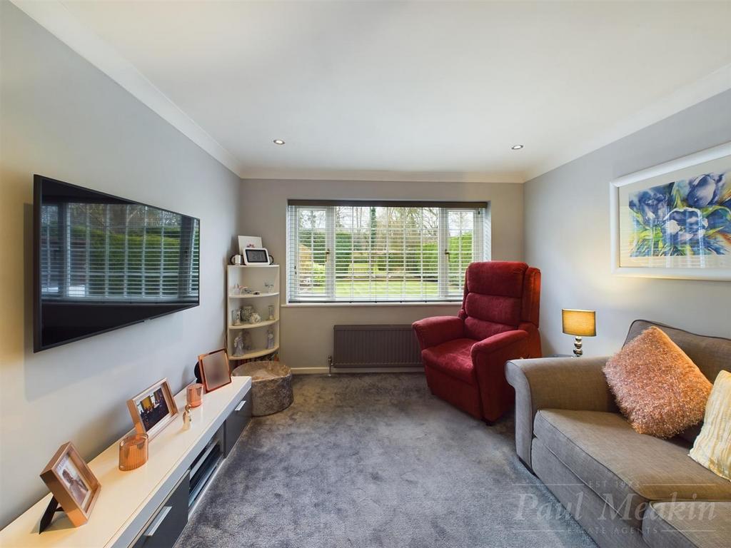 Reception/Bedroom