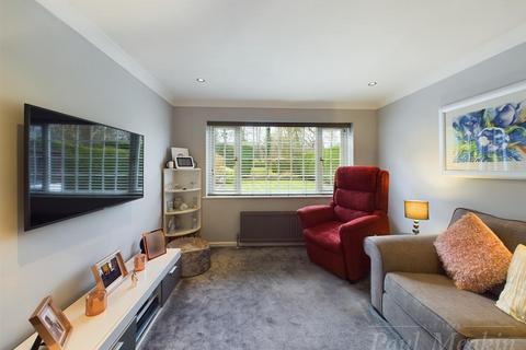 225 Farley Road, South Croydon, CR2 7NQ