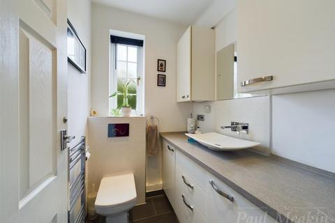 225 Farley Road, South Croydon, CR2 7NQ