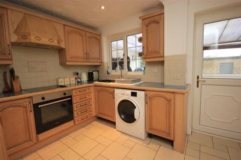 4 bedroom semi-detached house for sale, Curtis Mews, Wellingborough NN8