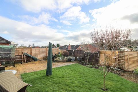 4 bedroom semi-detached bungalow for sale, Smithfield Close, Ripon