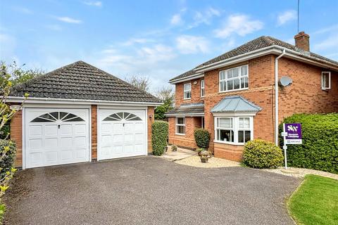 4 bedroom detached house for sale, Willow Herb Close, Rushden NN10