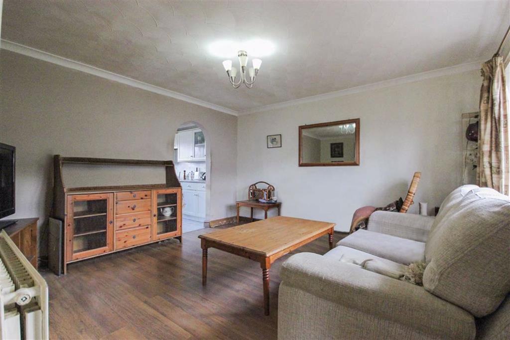 Masefield Close, Wellingborough NN8 3 bed terraced house for sale £