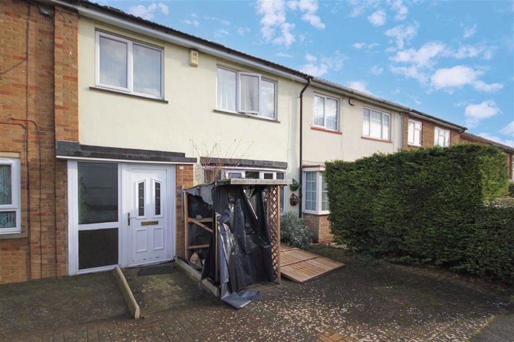 Masefield Close, Wellingborough NN8 3 bed terraced house for sale £