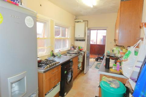 2 bedroom terraced house for sale, Buxton Street, Leicester LE2