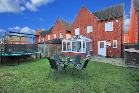 4 bedroom detached house for sale, John Lea Way, Wellingborough NN8