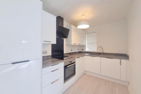 2 bedroom flat for sale, Birkby Close, Leicester LE5