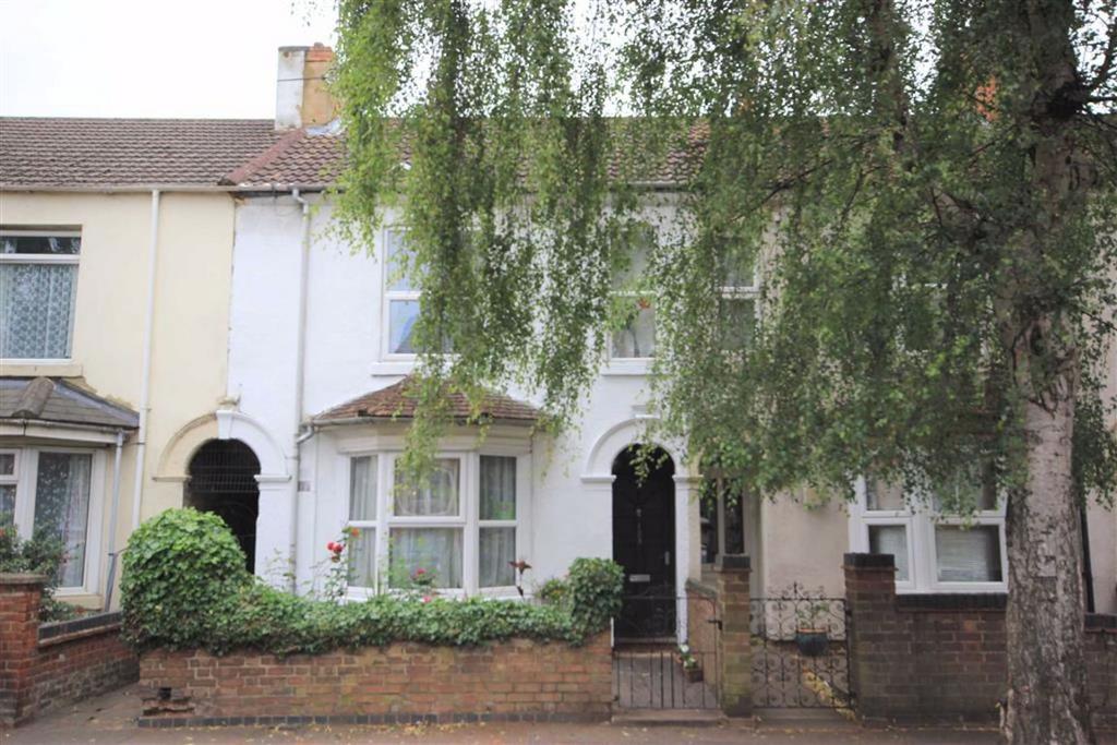 Westfield Road, Wellingborough NN8 3 bed terraced house for sale £169,950