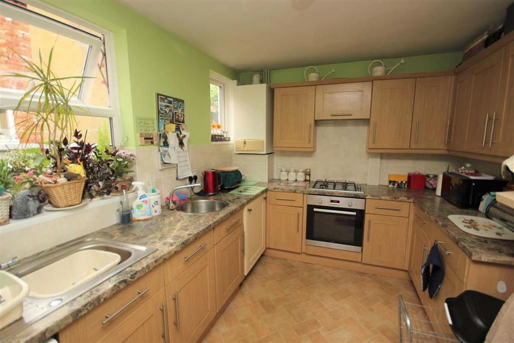 Westfield Road, Wellingborough NN8 3 bed terraced house for sale £169,950